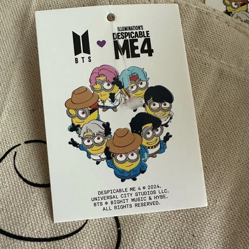 NWT Minions Cream Canvas Tote Bag with Cartoon Design